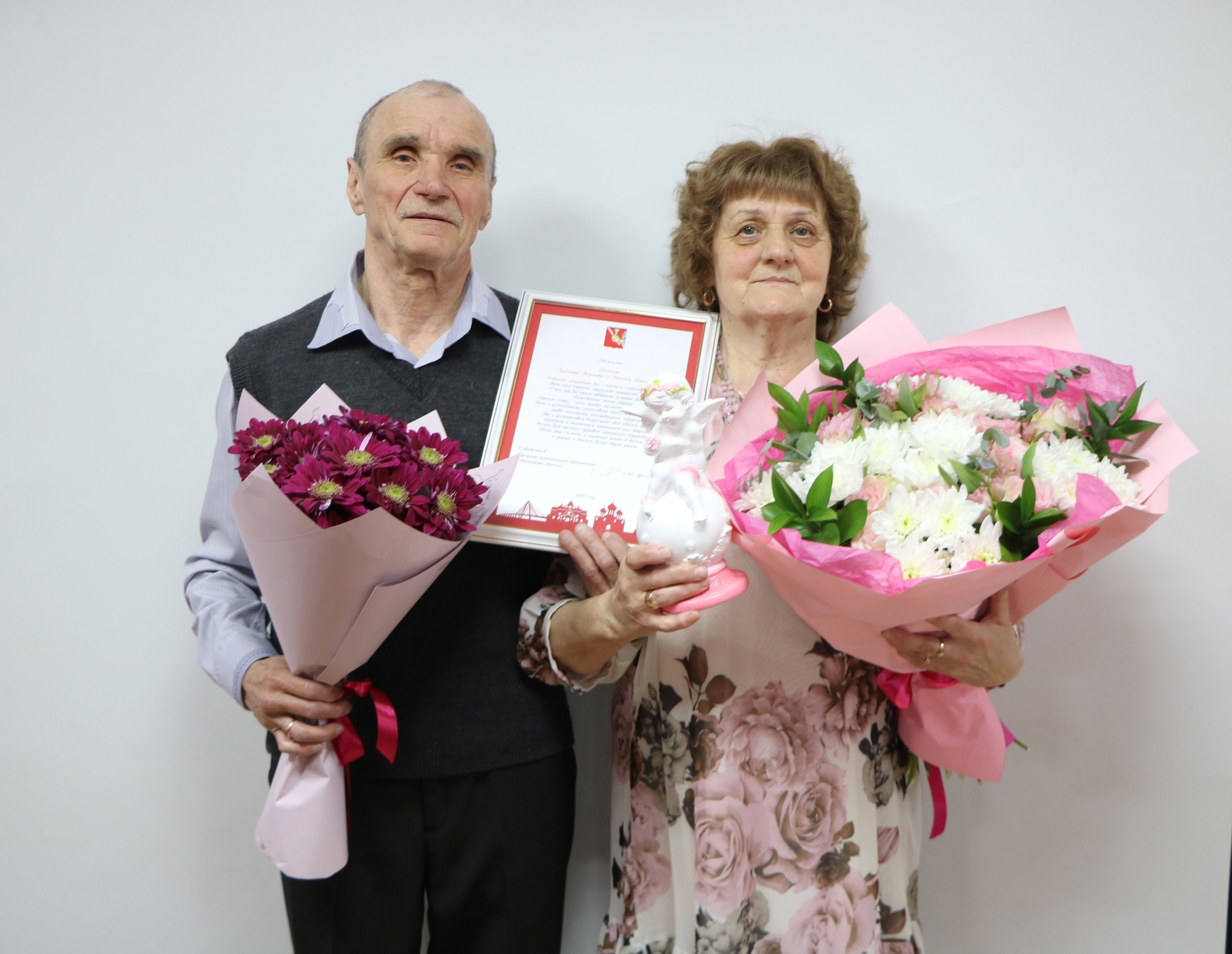 50 лет супружеской жизни отметила чета Казуниных из д.Дьяконовская.