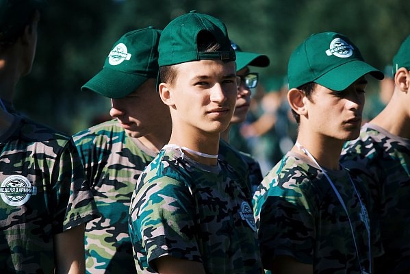 «Неделя в армии» и «Шаг вперёд»: сборы для «трудных» подростков стартовали на Вологодчине.